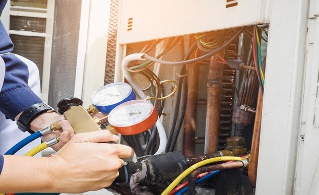 How to tell if an aircon needs regassing?